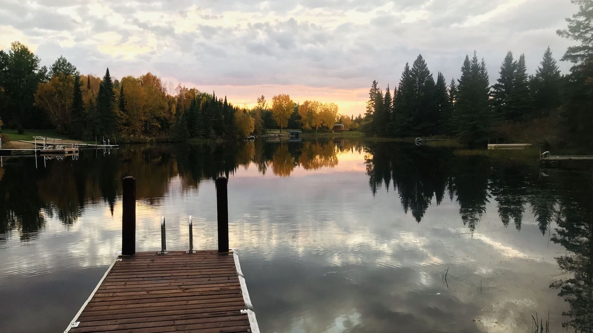Manitoba Cabin | Still Cove Cabin, Lakefront Serenity