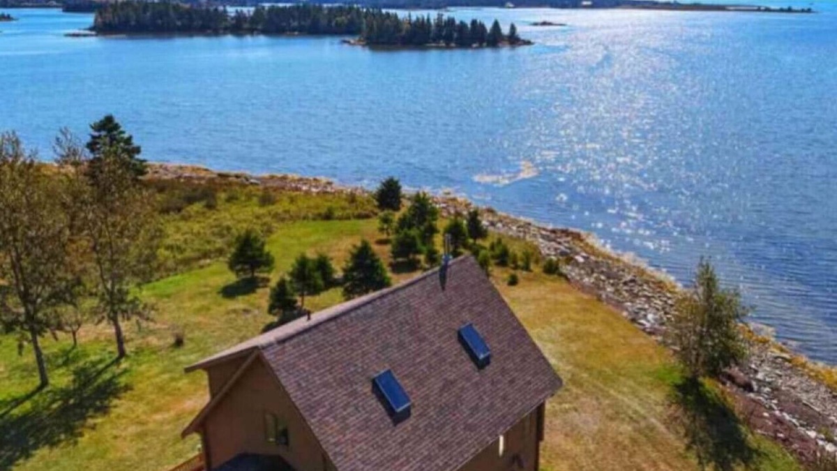 Halifax County House | Still Water Shores: Ostrea Oceanside Loghouse