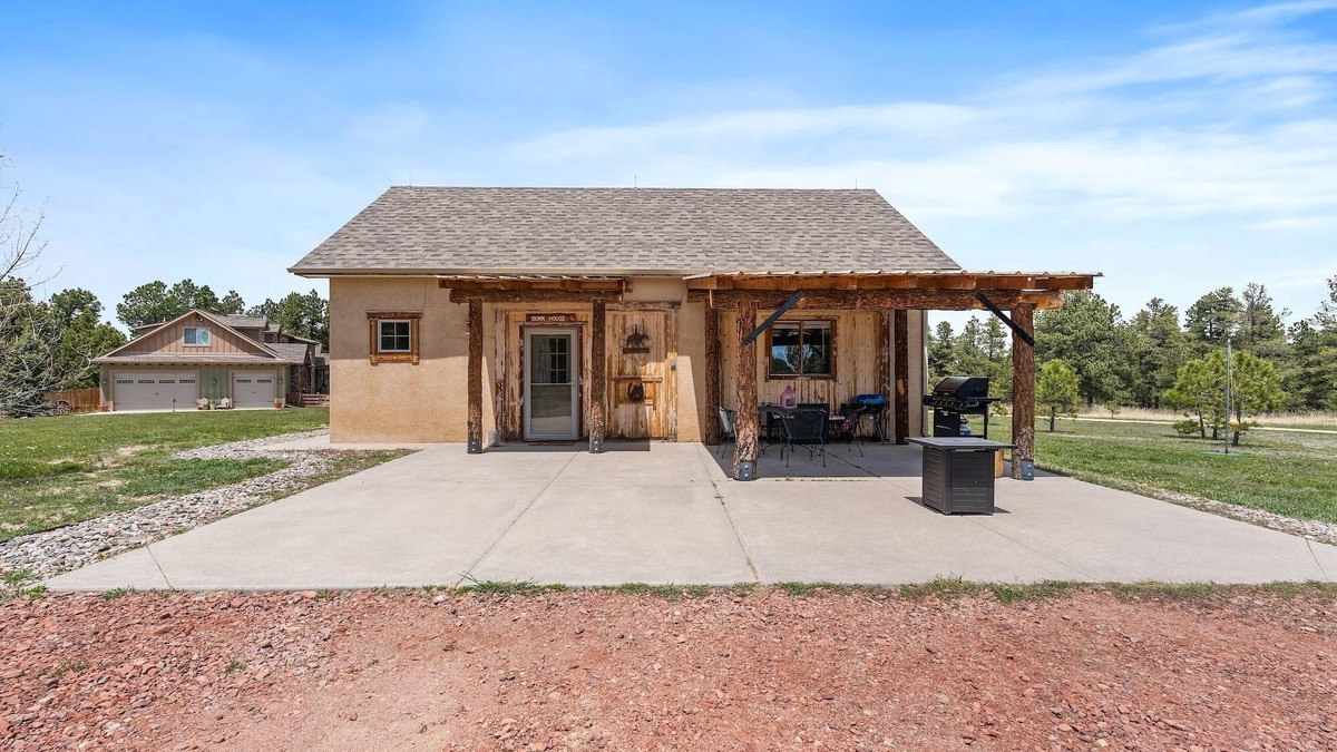 Elbert Cottage | Still Water Ranch-Private house located on 60 acre Horse farm