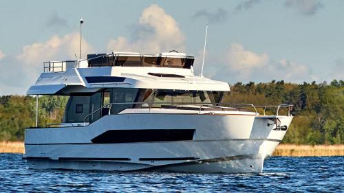 Werder Boat Rental | Stilvolle Bootsunterkunft für bis zu 4 Personen