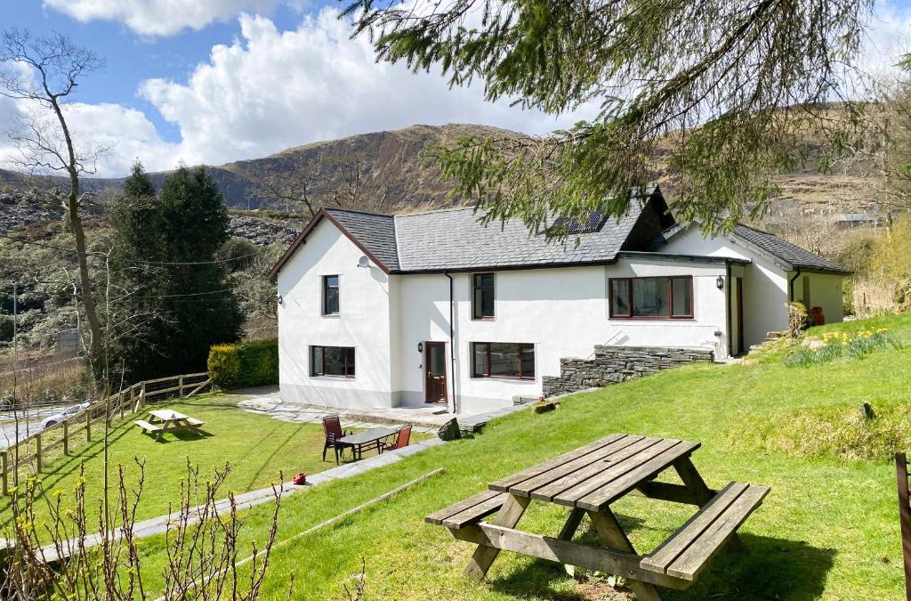 Rhiwbryfdir House | Stiniog Lodge