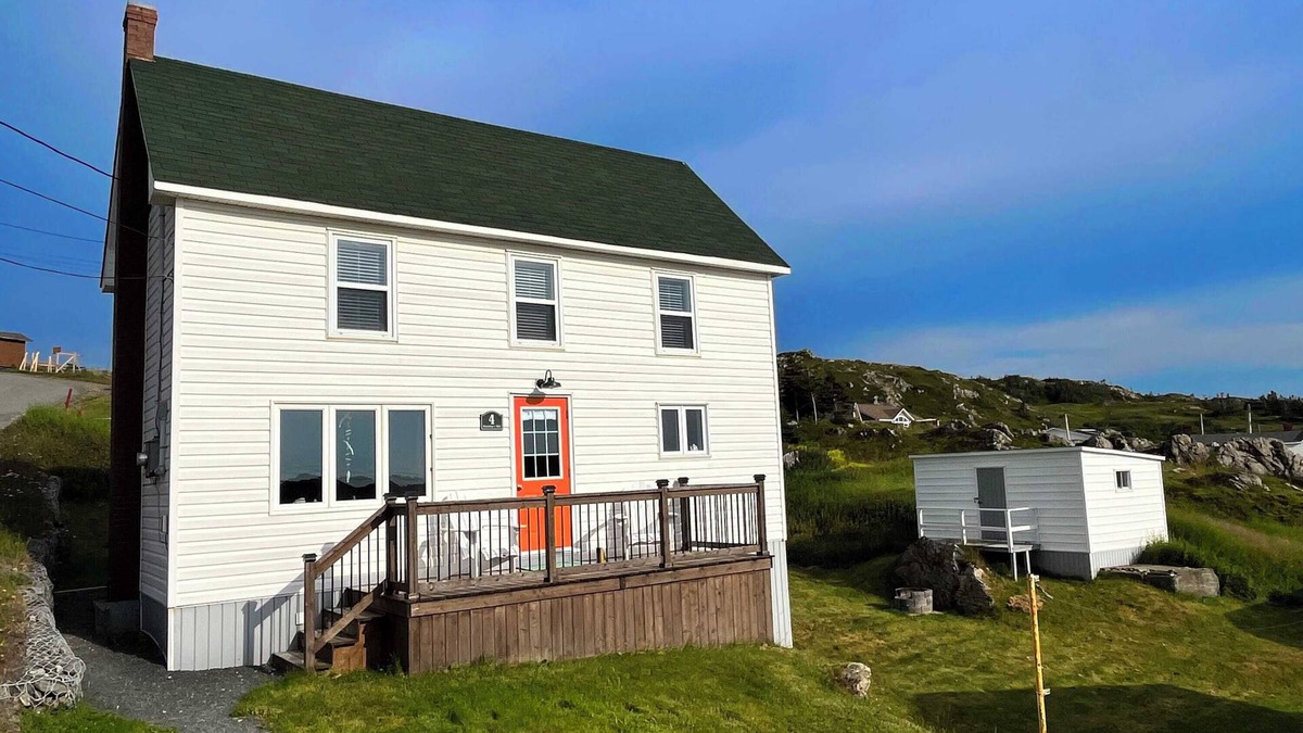 Twillingate House | Stockley's Saltbox Su