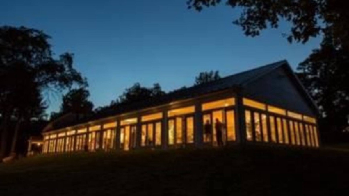 Bowmansdale Bed & Breakfast | Stocks Manor Bed and Breakfast