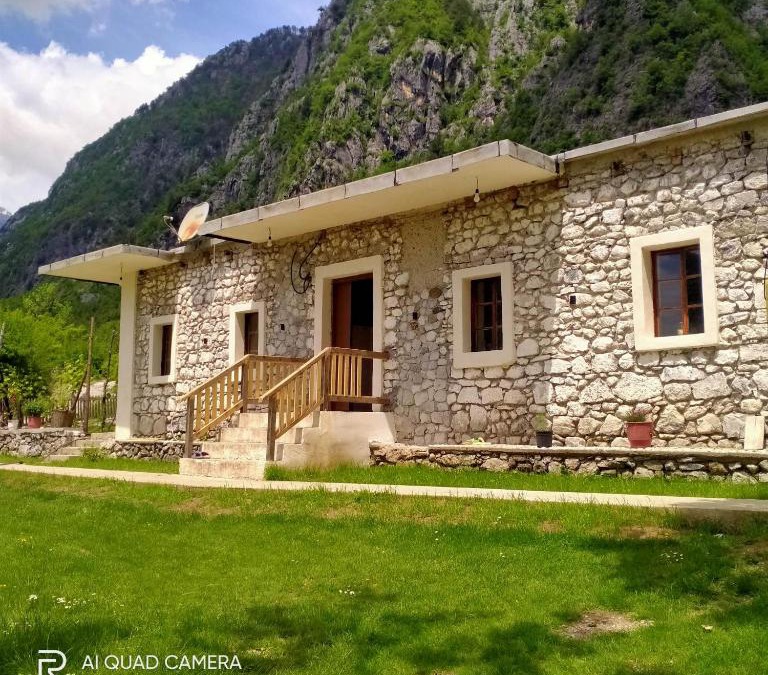 Shale Bed & Breakfast | Stomici Guesthouse
