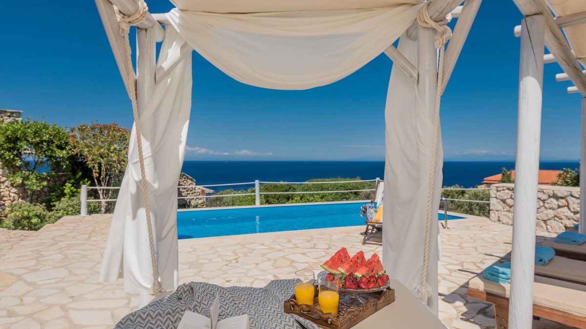 Korithi Villa | STONE BUILT LUXURY VILLA WITH PRIVATE POOL AND SEA VIEW