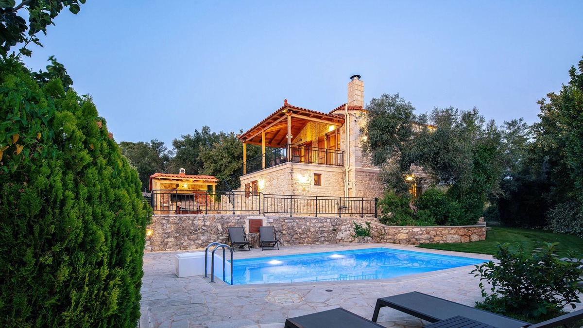 Prines Villa | Stone Built villa in the Nature With Spacious Gardens!