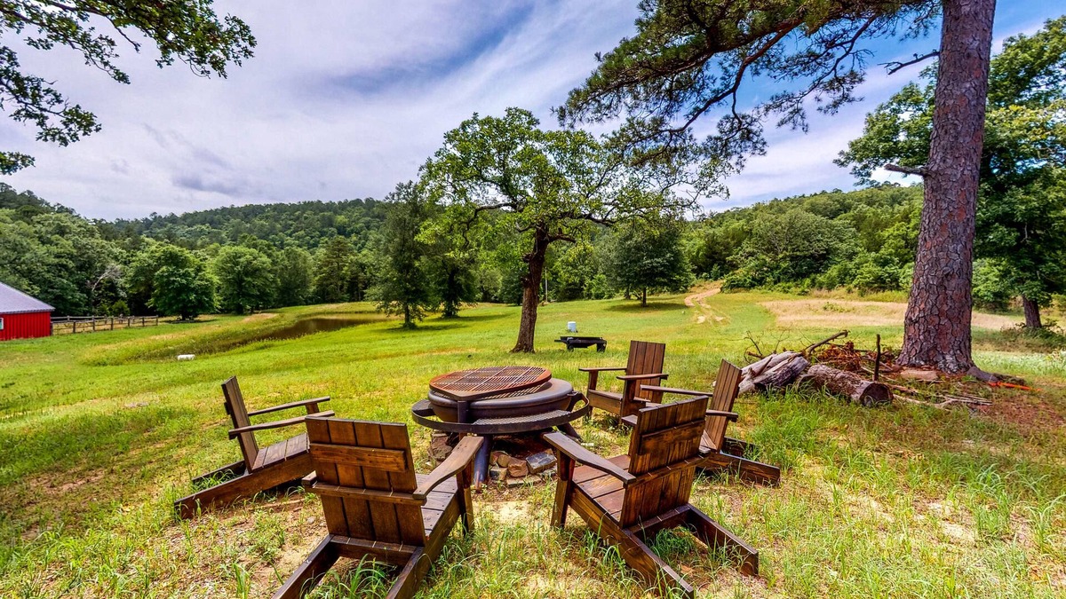 Stringtown Cabin | Stone cabin with a pond & water access - firepit, dog-friendly