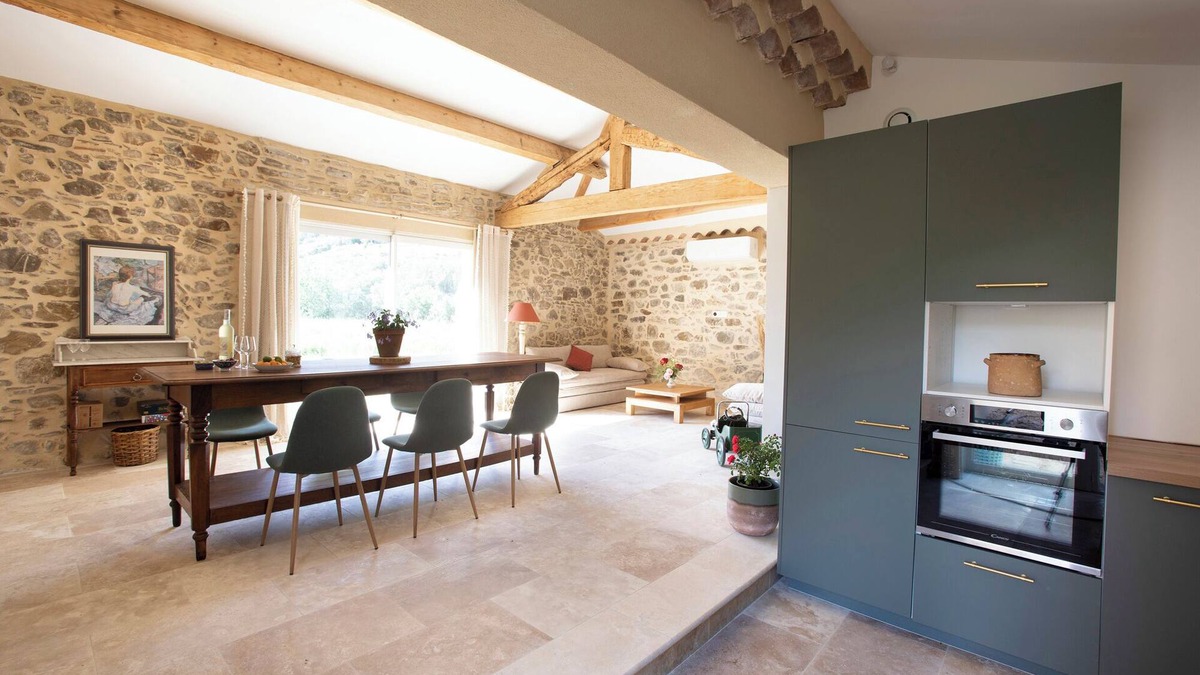 Roquebrun Cottage | Stone cottage, isolated in the heart of the vineyards, close to the river