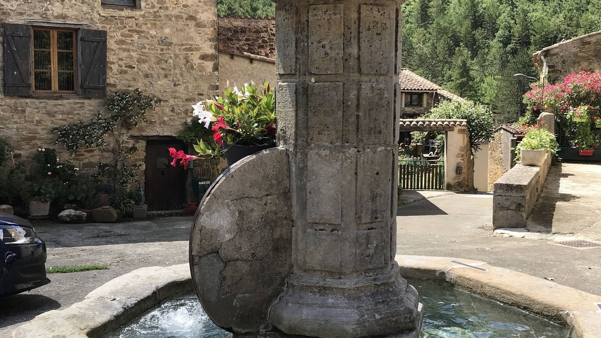 Sougraigne Cottage | Stone Cottage With Private Sun Terrace And Mountain Views