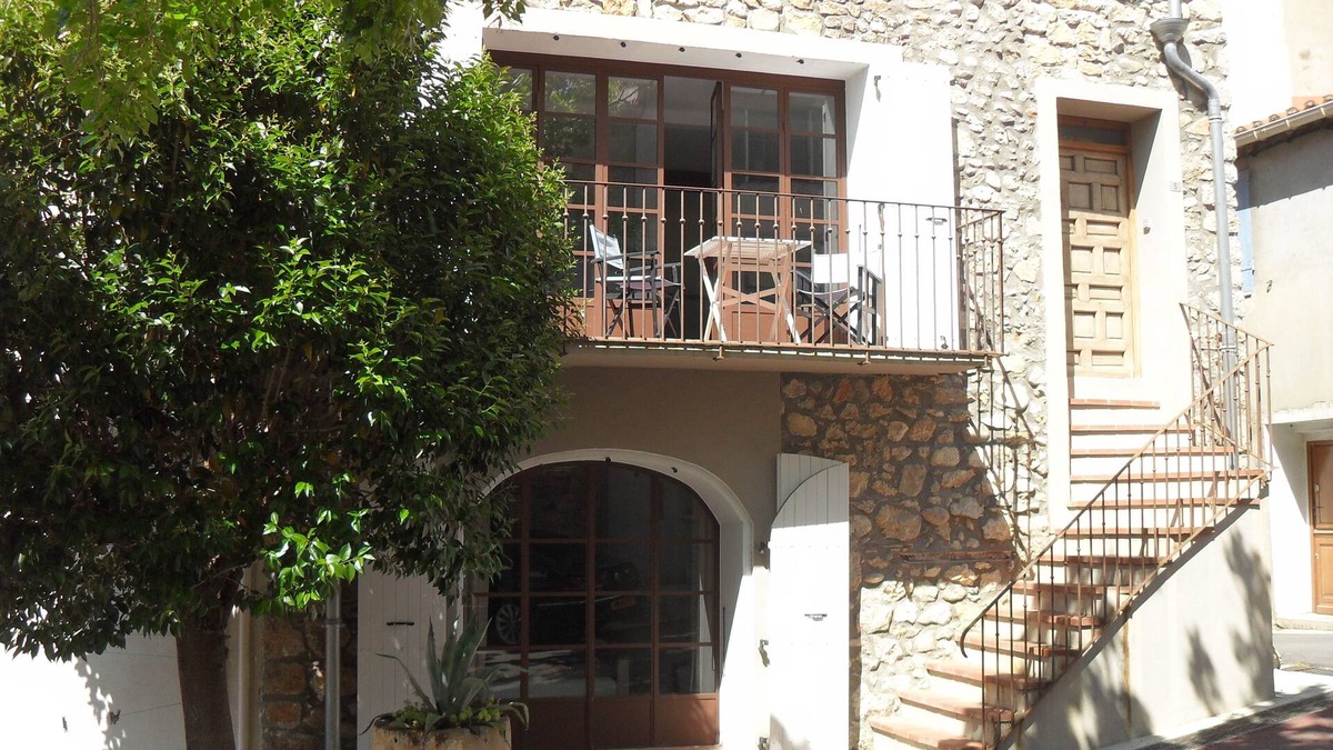 Tautavel House | Stone Cottage with Roof Terrace near Mountains and Beaches.