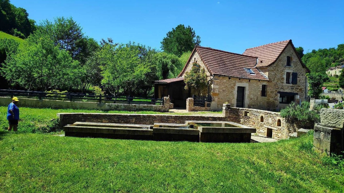 Saint-Remy House | Stone country house