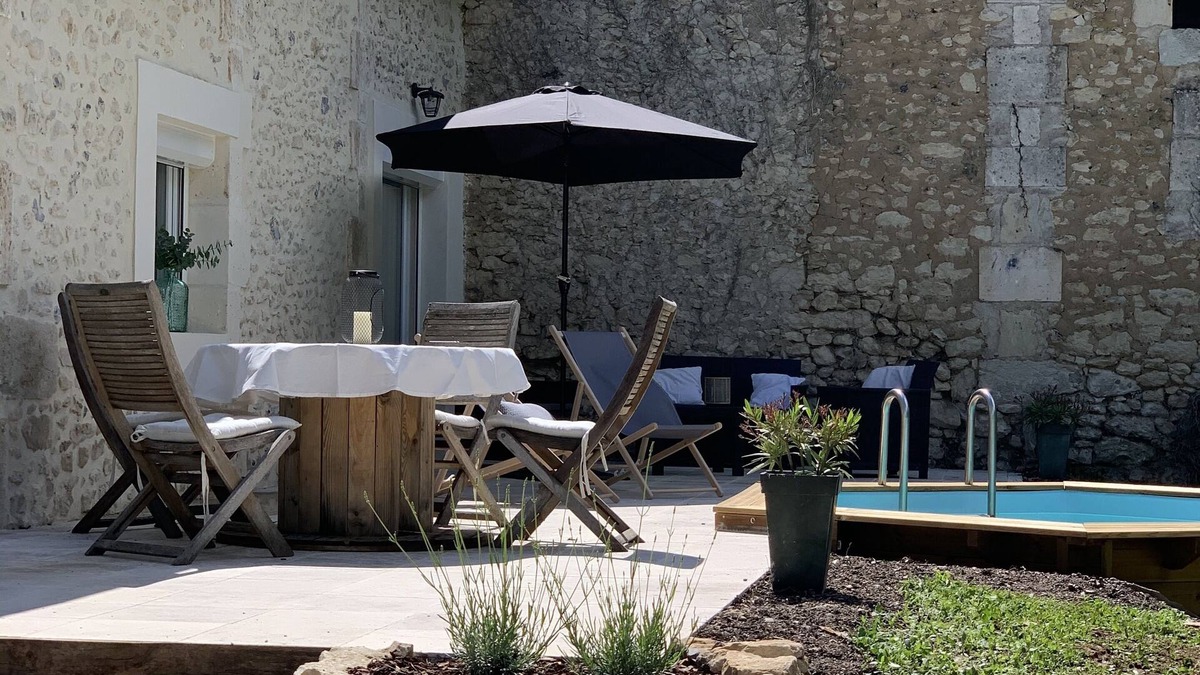 Trelissac House | Stone country house