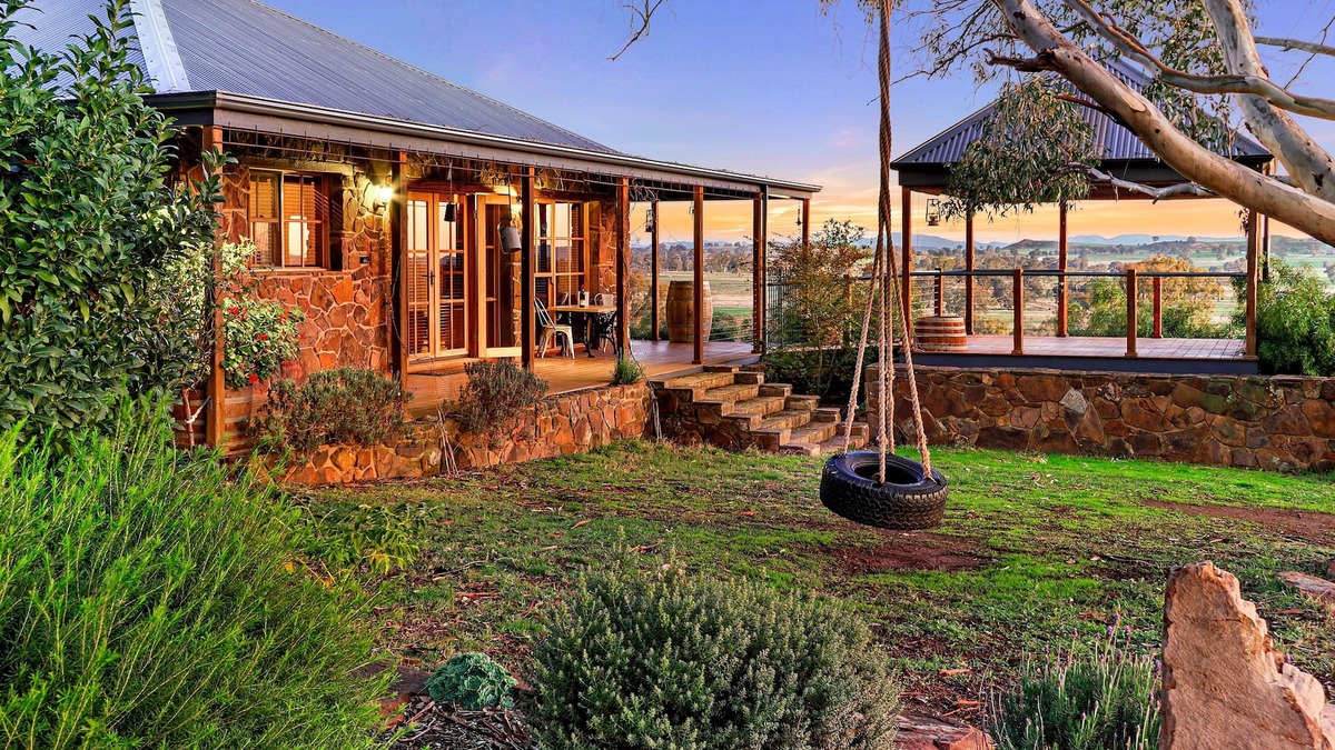Barwite Cottage | Stone Creek Cottage Farmstay