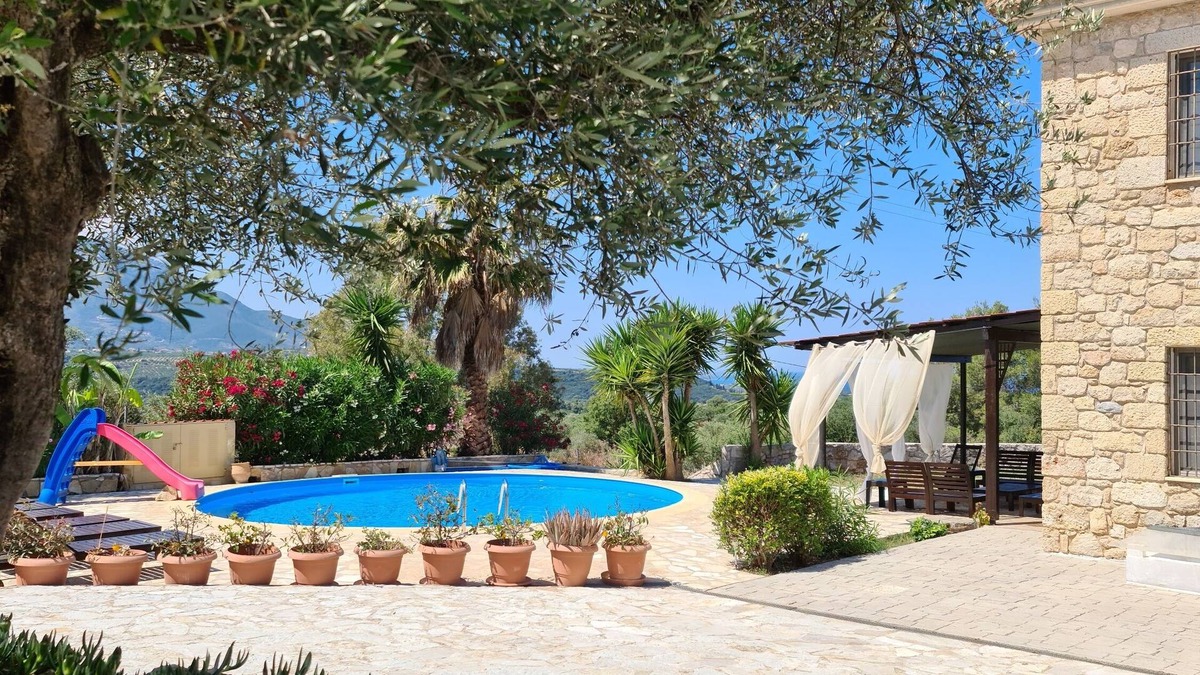 Ano Kalon Neron Villa | Stone Family Villa & Pool near Sandy Sea Turtle Beaches & Ancient Sites
