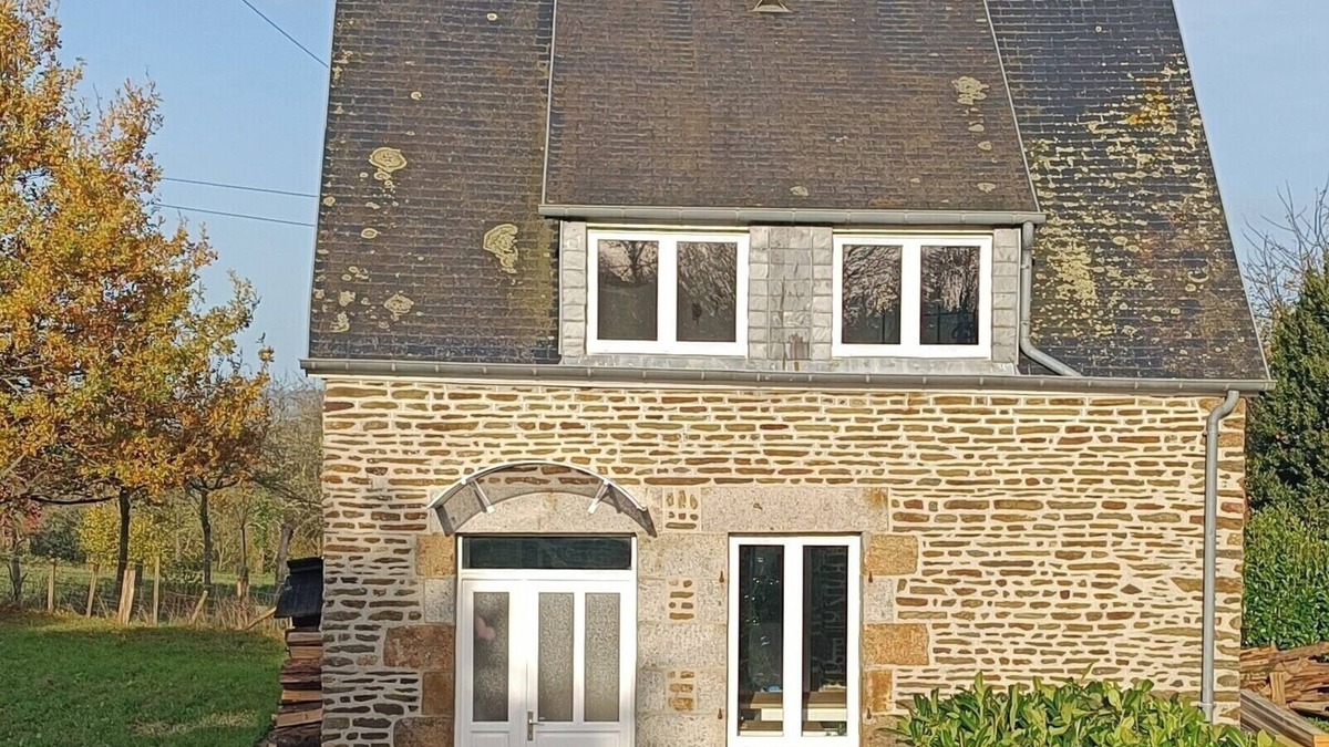 Saint-Hilaire-du-Harcouet House | Stone house 30 minutes from Mont Saint Michel between sea and forest