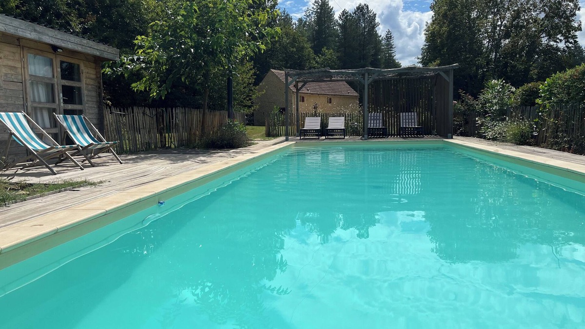 Villefranche-du-Perigord House | Stone country house with swimming pool