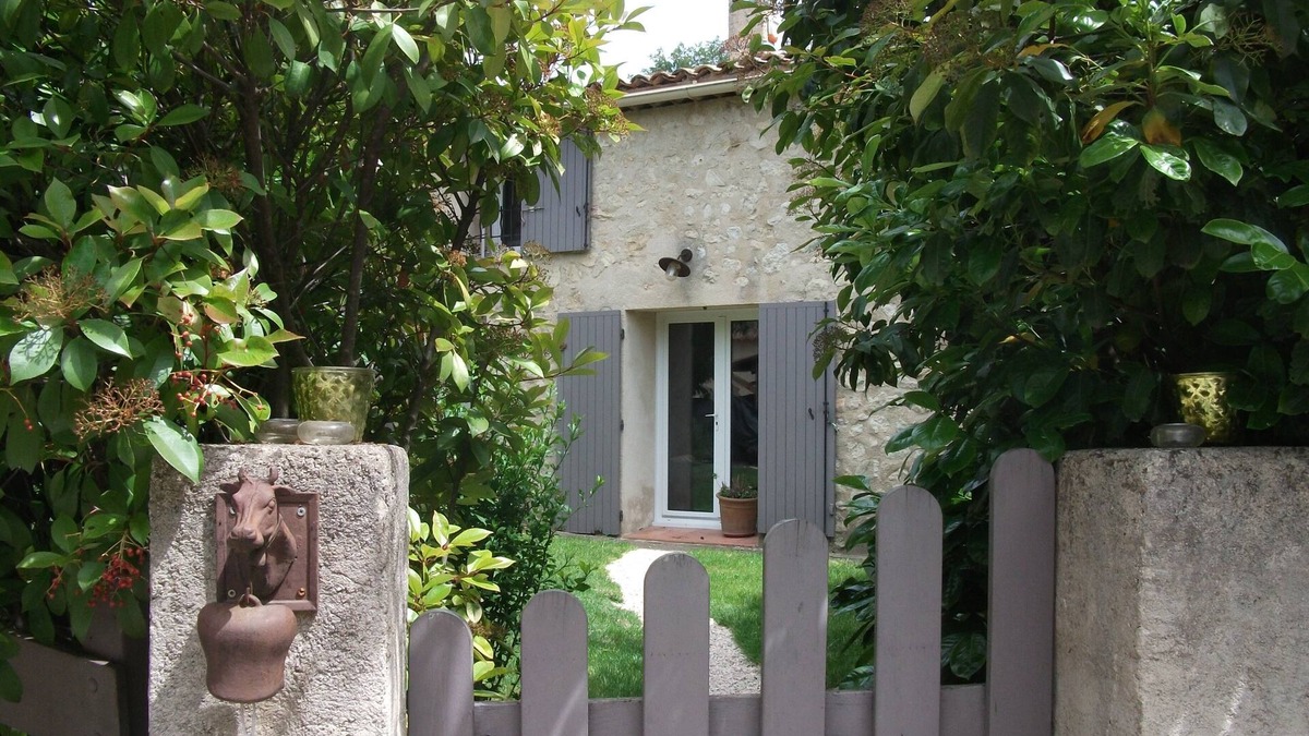 Le Puy-Sainte-Reparade House | Stone house in Provence
