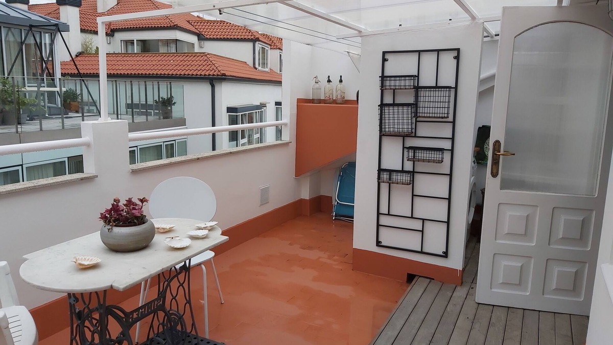 La Coruna Old Town House | Stone house and gallery in the center of Coruña