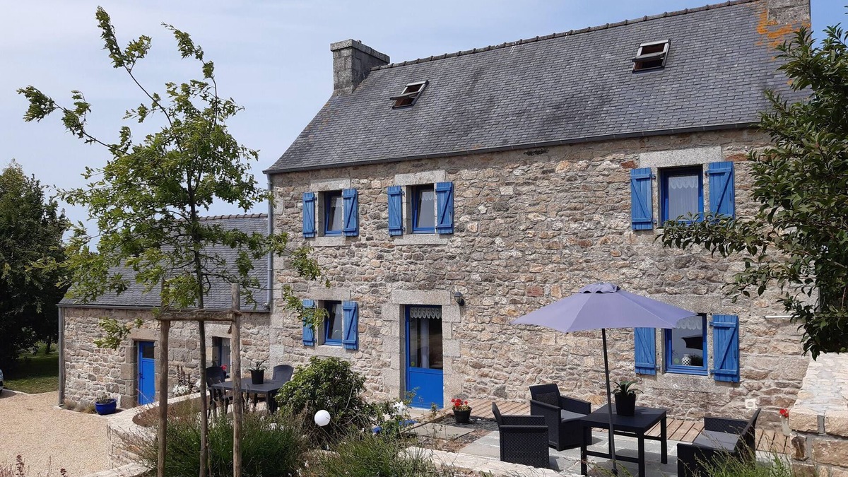 Plounevez-Lochrist House | Stone House in Plouescat near Sandy Beaches