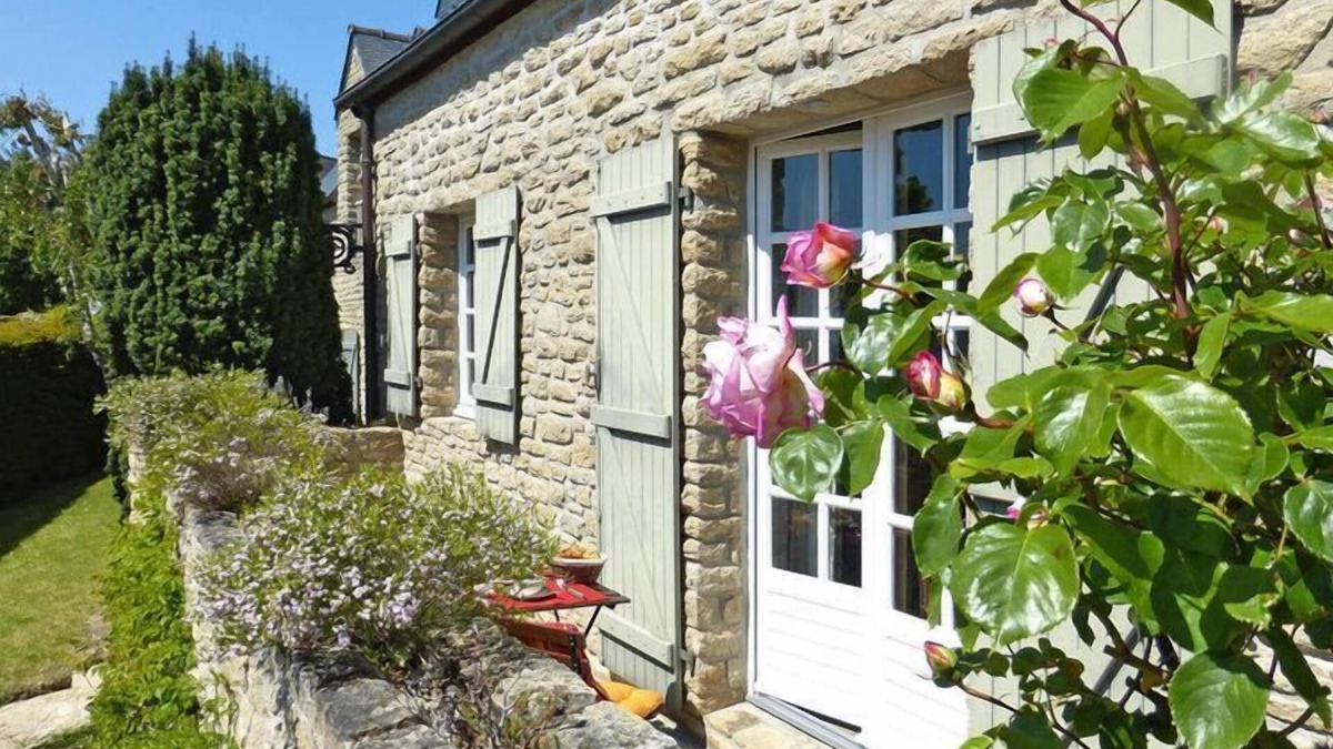 Le Rosais-La Flourie House | Stone House in St Malo near Sandy Beach