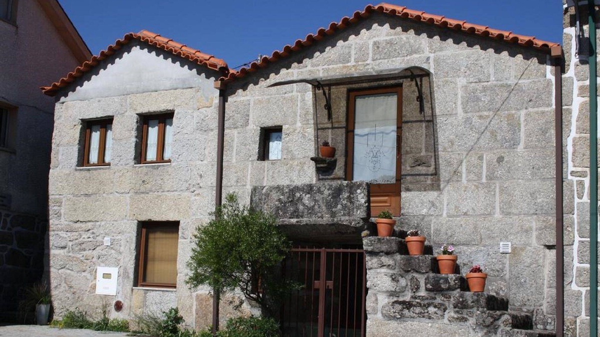 Viseu Cottage | Stone House in Viseu