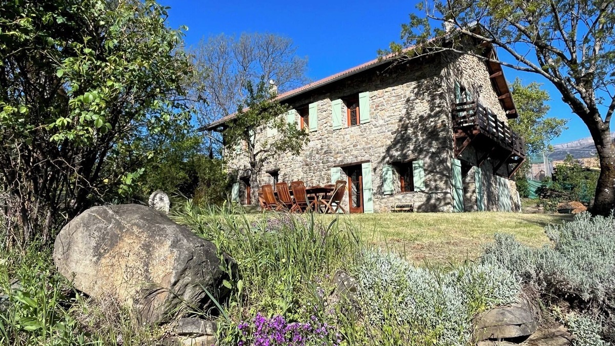 Fouillouse House | Stone house, magnificent view of the Écrins mountains