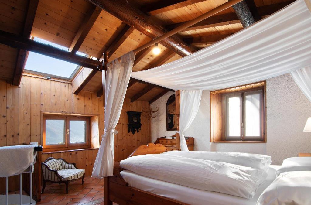 Moltrasio House | Stone House of the year 1500