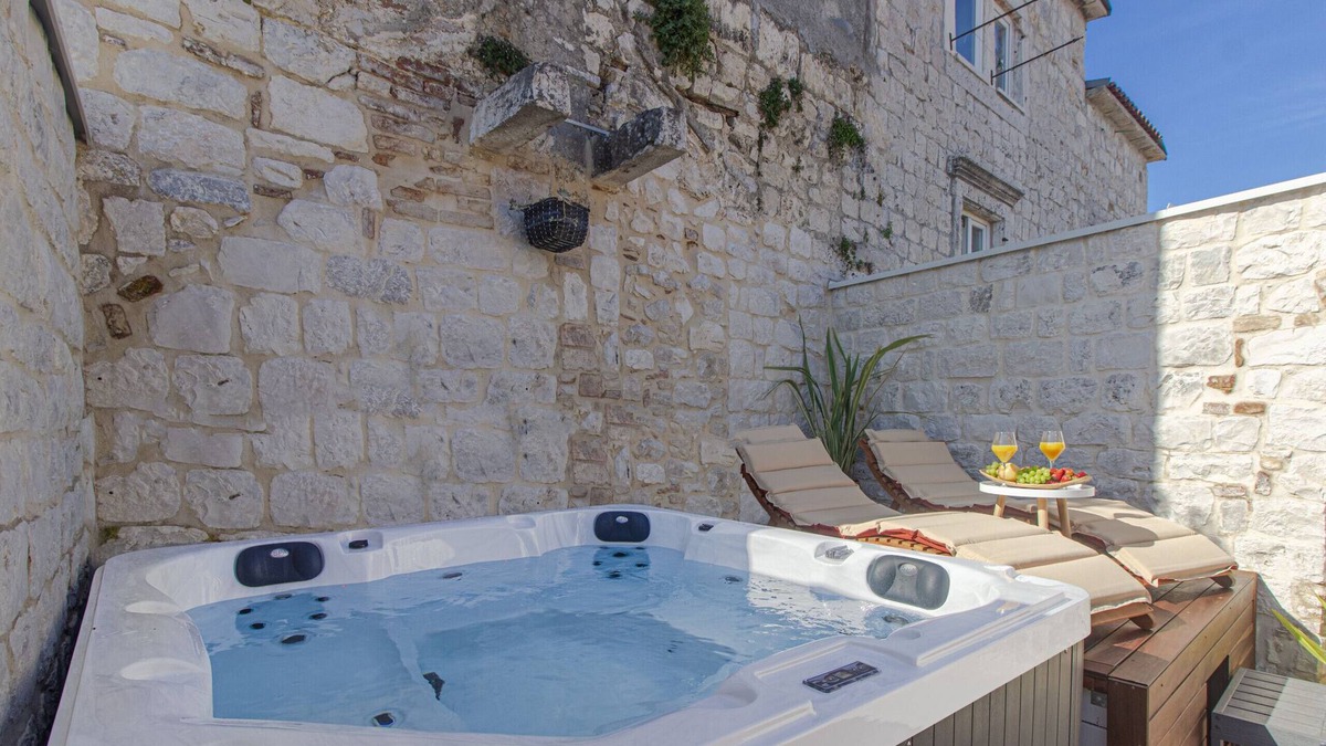 Trogir Ski Chalet | Stone House Trogir - Three bedroom house with jacuzzi