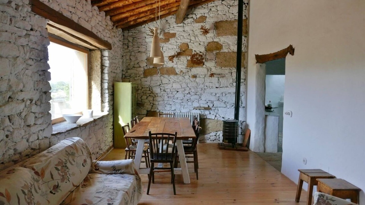 Salce Cottage | Stone house with garden, barbecue and fireplace.