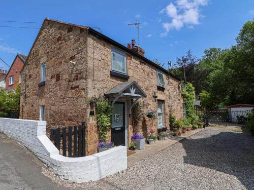 Pontblyddyn House | Stone Houses
