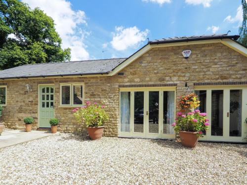 Fulbeck House | Stone Lodge