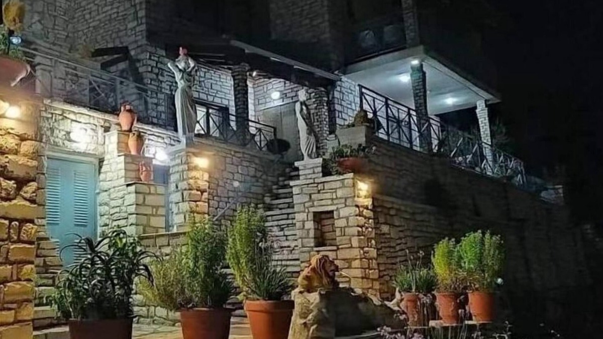 Koumaris Hotel | Stone Maisonettes