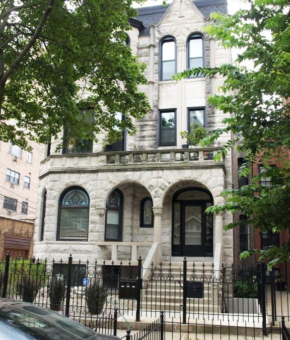 Lake View East Apartment | Stone Mansion Sleeps 10-20 Free TV & Parking