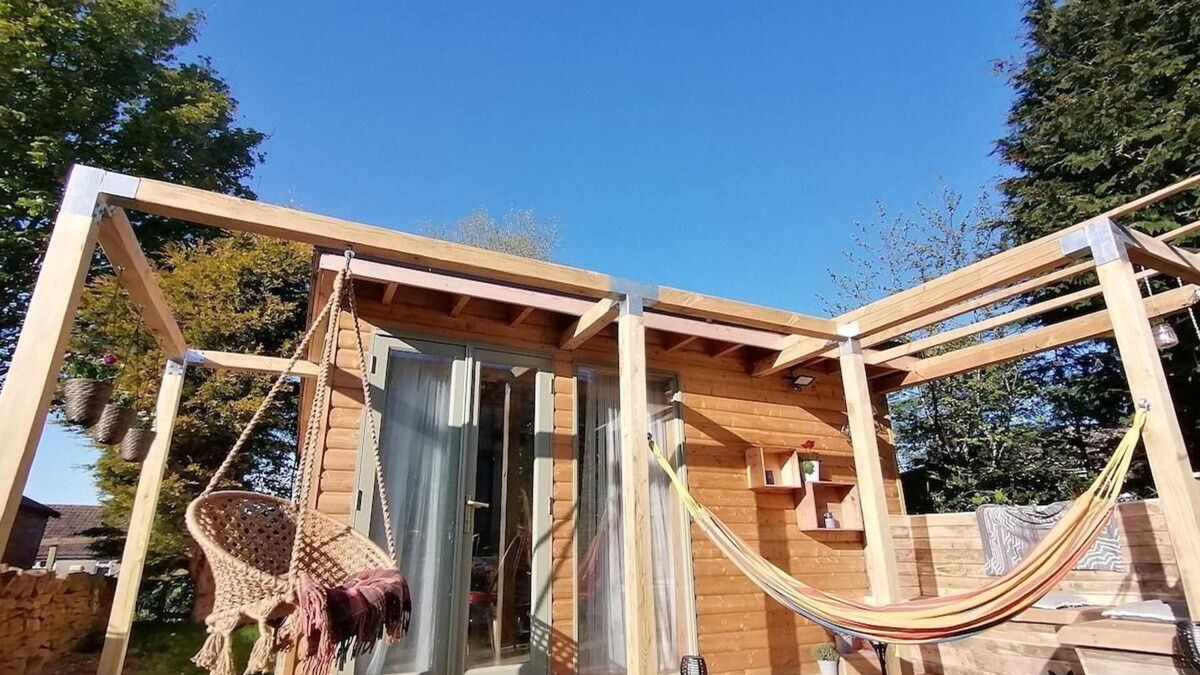 Hoylandswaine Cabin | Stone Moor Lodge, Justin's Peak District Base Camp
