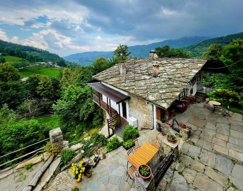 Rora House | Stone Oven House