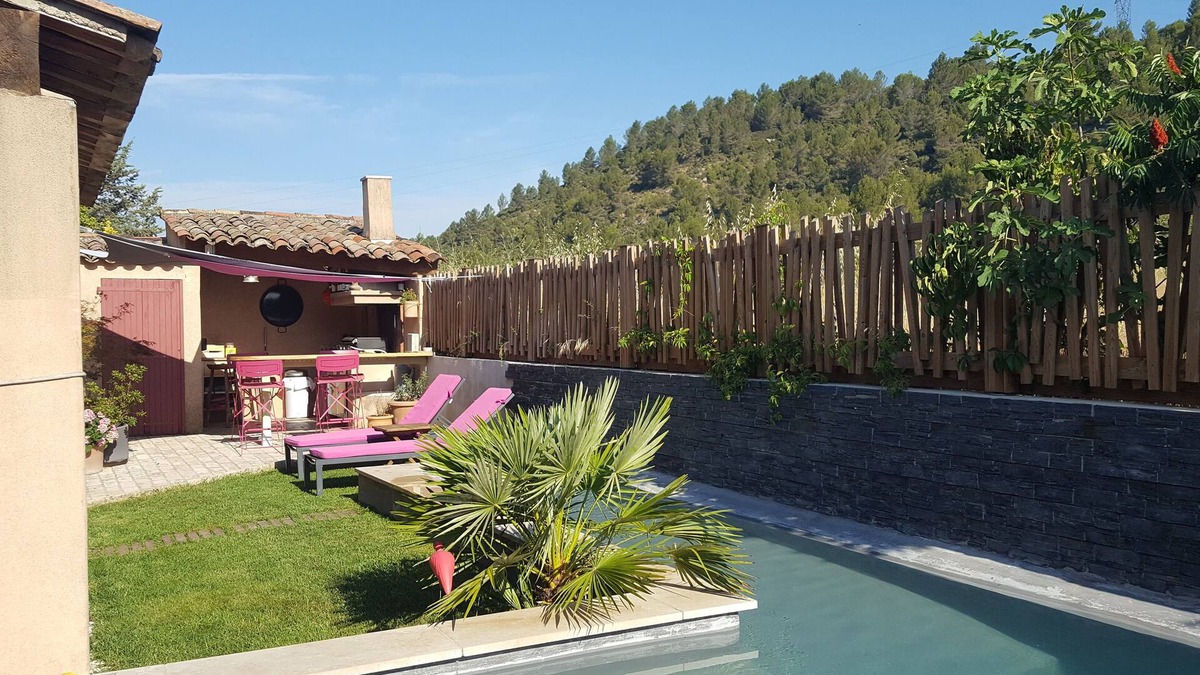 Rousset House | STONE PROVENCAL 180 M2 WITH POOL - GARDEN - BBQ - PLANCHA