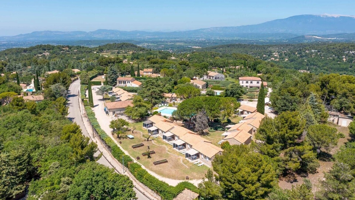 La Roque-sur-Pernes House | Stone Residence in the Heart of Provence