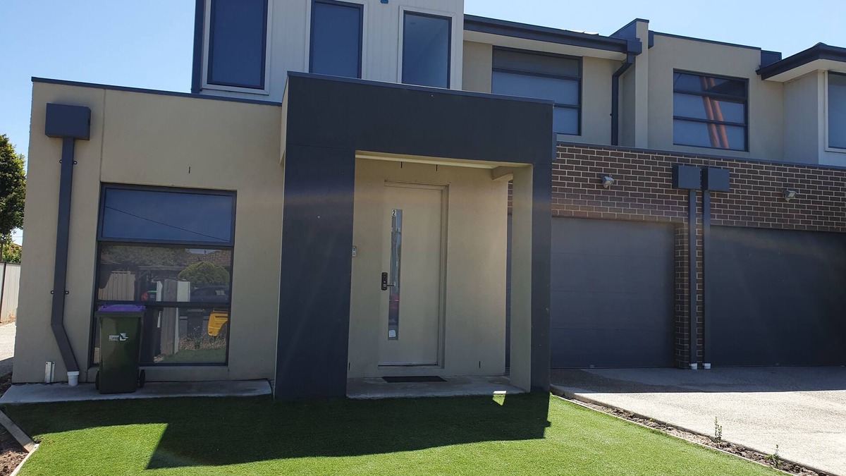 Laverton House | stone throw from Laverton station unit 2.