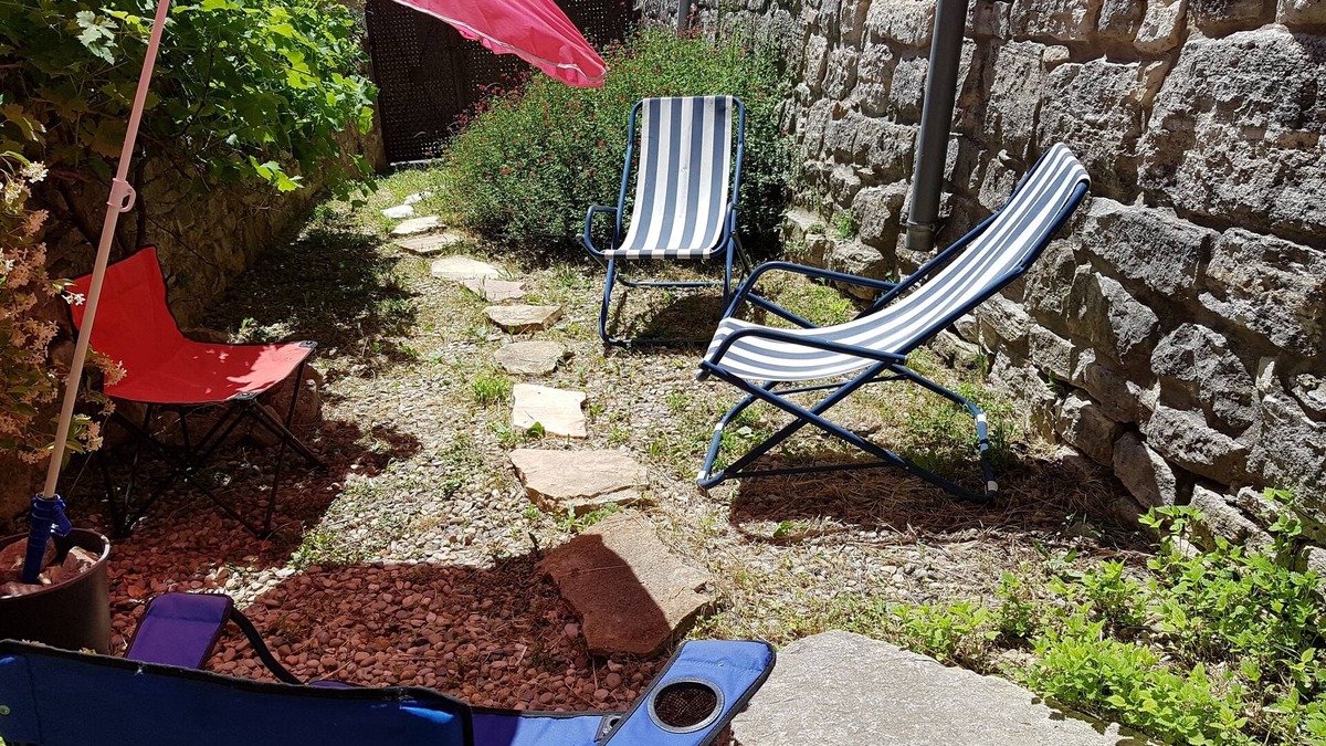 Issirac House | Stone village house, pets welcome.