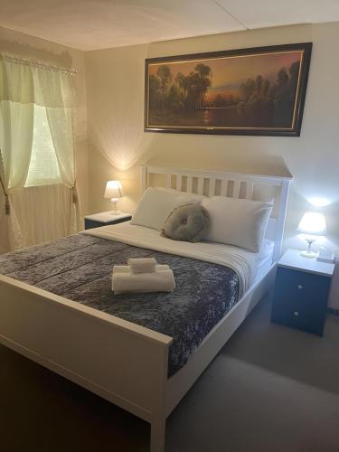 Monroeville Apartment | Stonecliffe Tranquil Retreat
