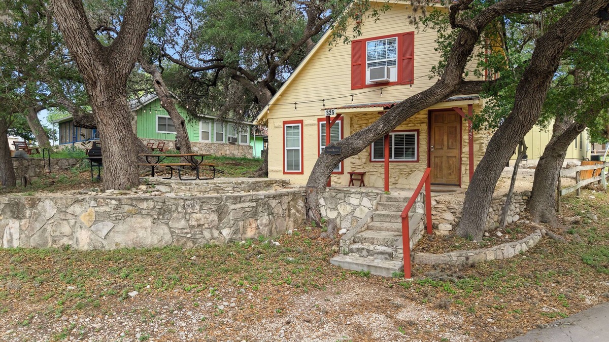 Concan House | Stonehaven @ Frio River Vacation Rentals