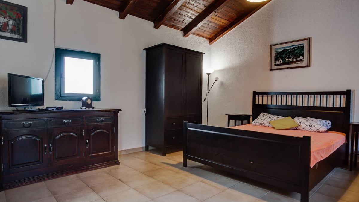 Rozino Apartment | Stonehenge Studio for 3 People