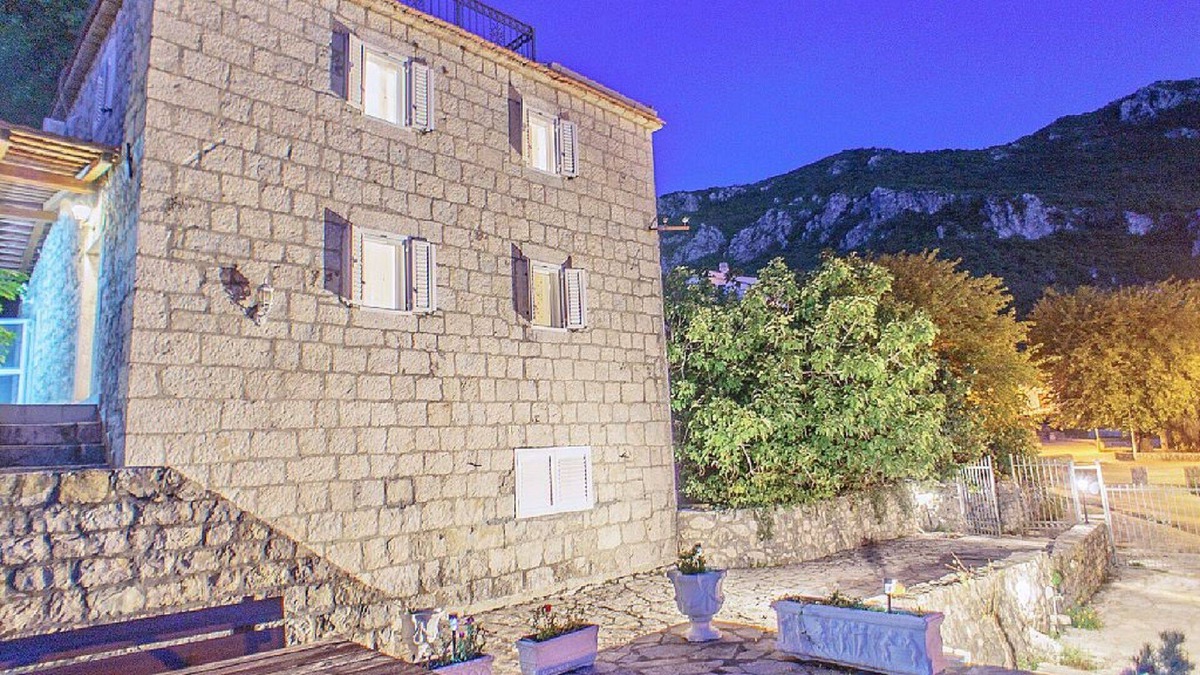 Kuljace House | Stonehouse Danilo - separate rooms available for rent: Please ask!