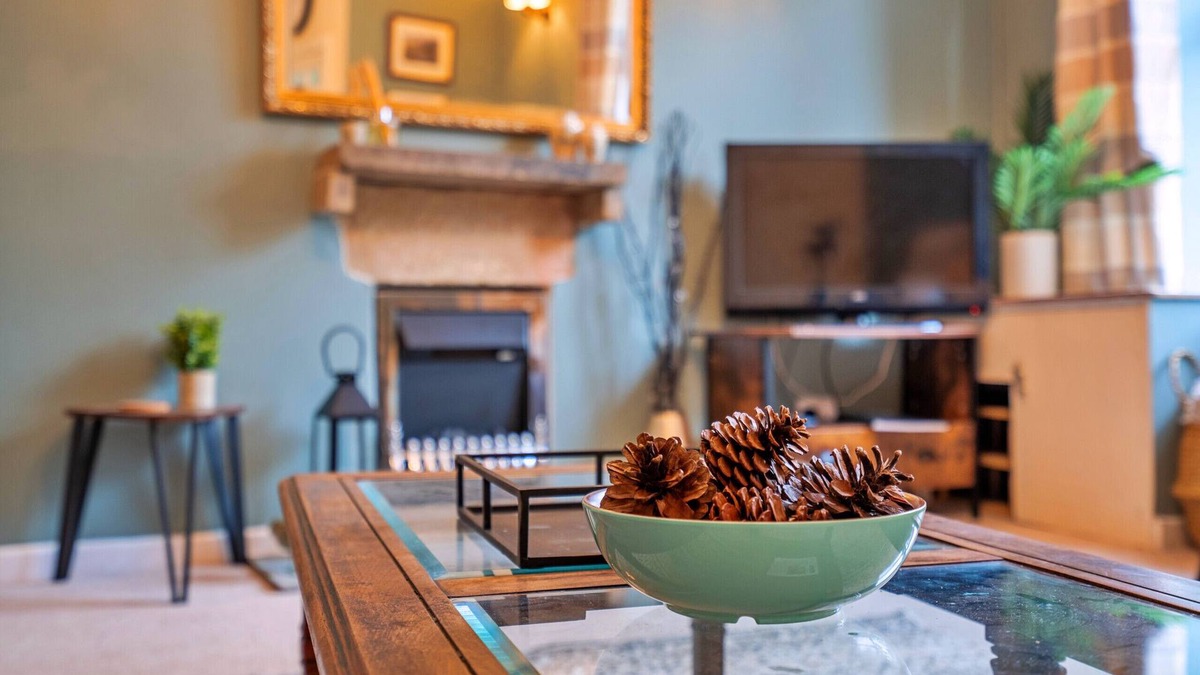 Tideswell Cottage | Stonelea