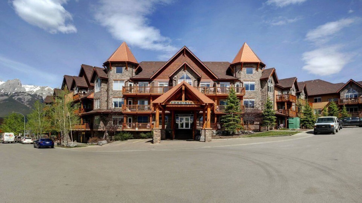 Canmore Condo | Stoneridge 303 | Heated Outdoor Pool & Hot Tub