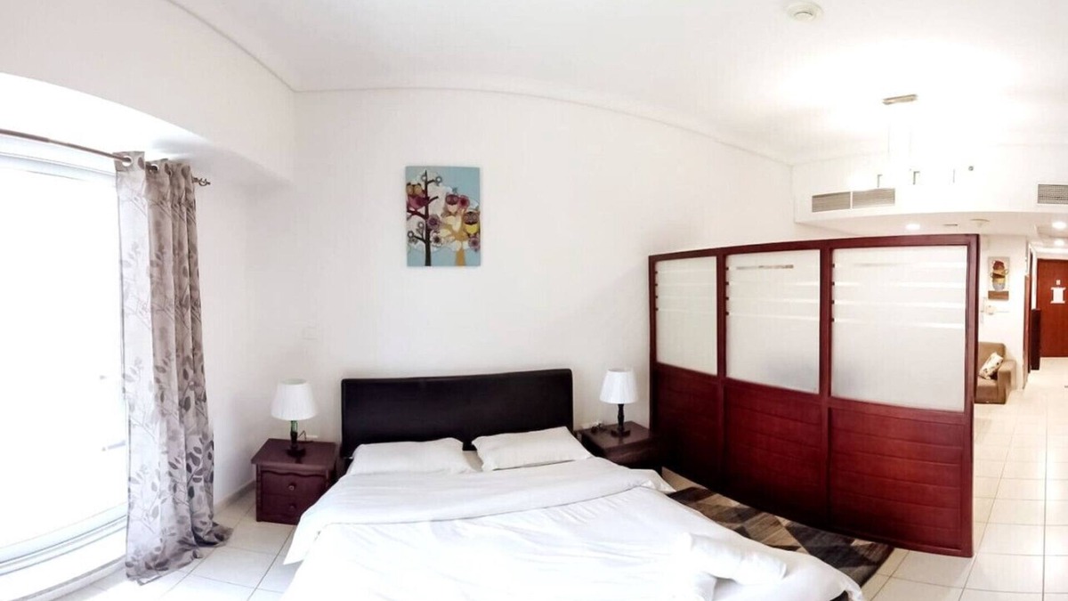 Jumeirah Lake Towers Apartment | StoneTree - Lake Terrace Studio - Near Metro