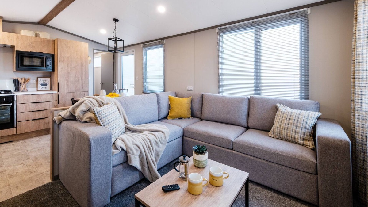 St. Andrews Cottage | Stonewood Lodge 33 - a lodge that sleeps 6 guests in 3 bedrooms