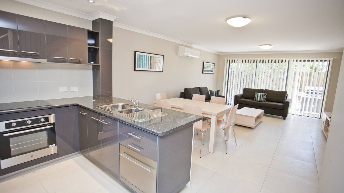 Chinchilla Hotel | Stonewood Villas