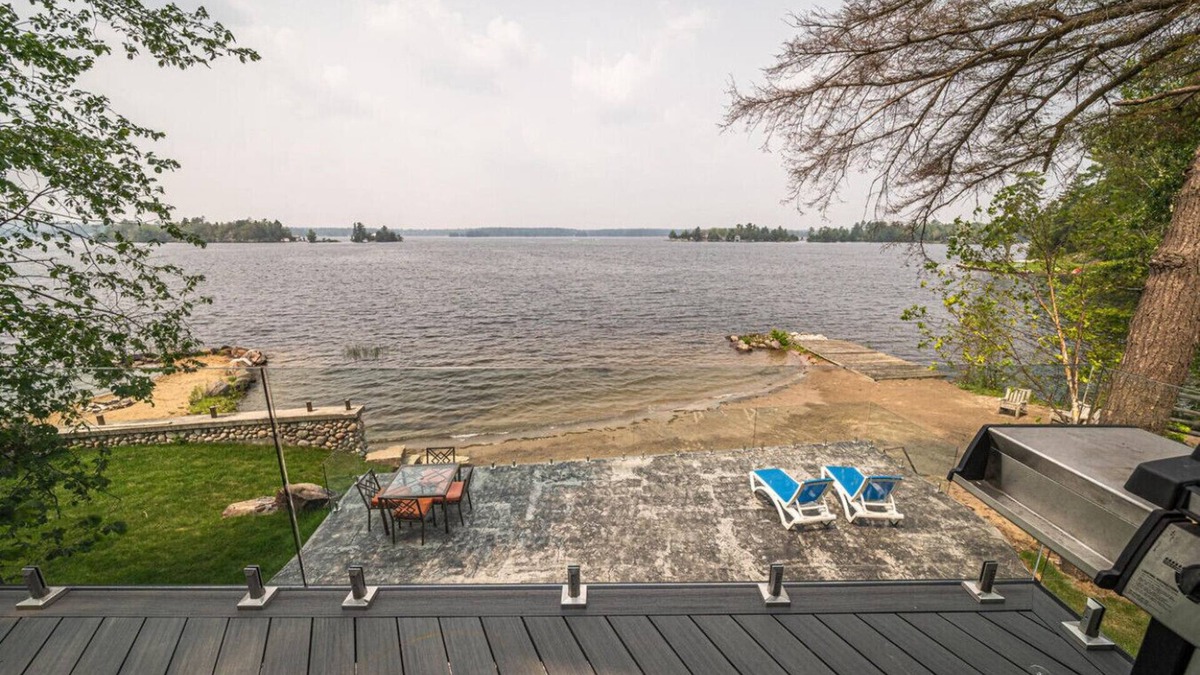 Crowes Landing House | Stoney Lake Beach House