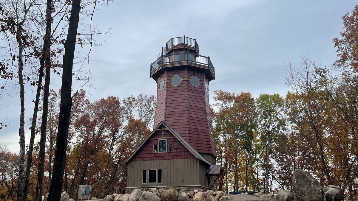 Burtrum Cabin | Stoney Ridge Lighthouse